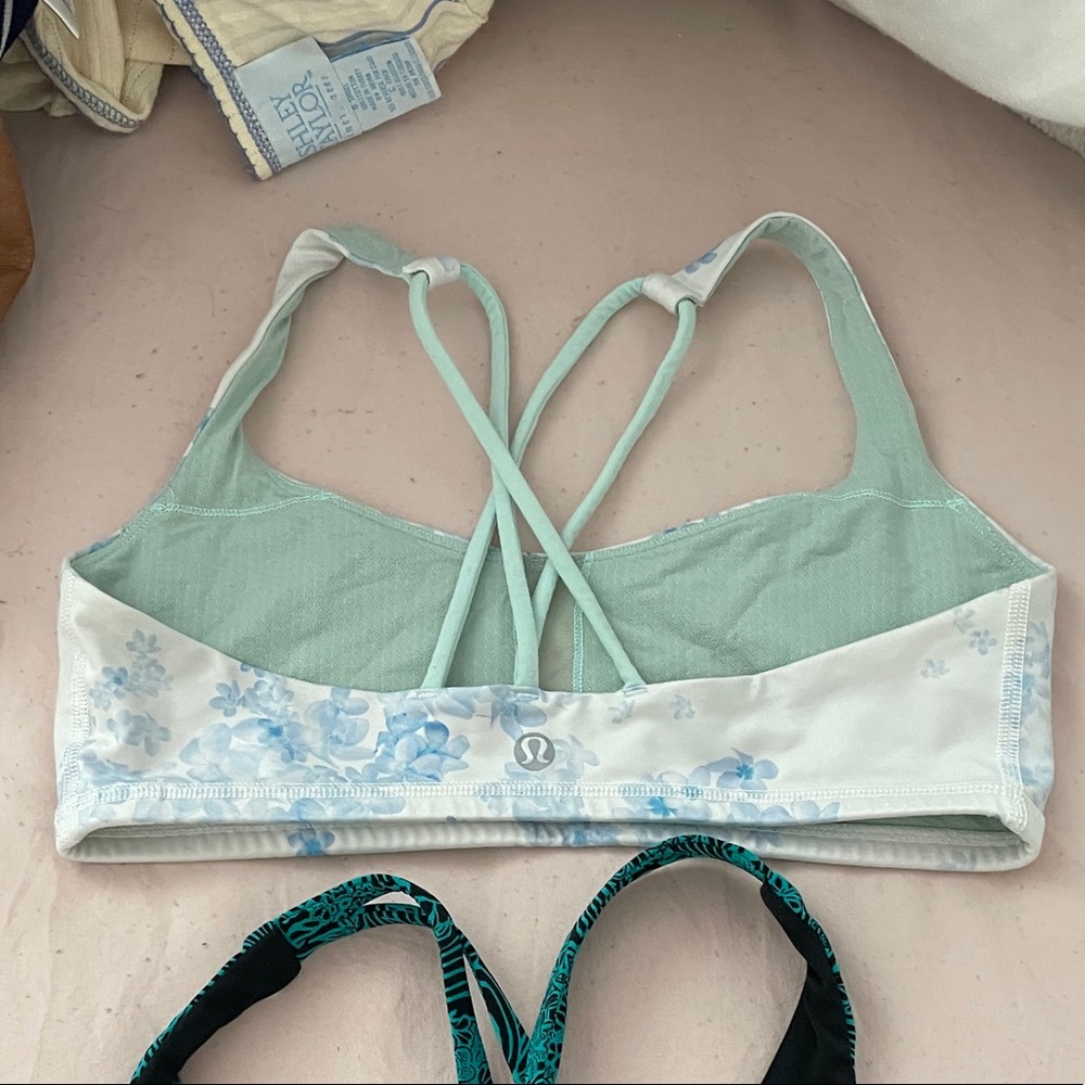 Lululemon sports bra